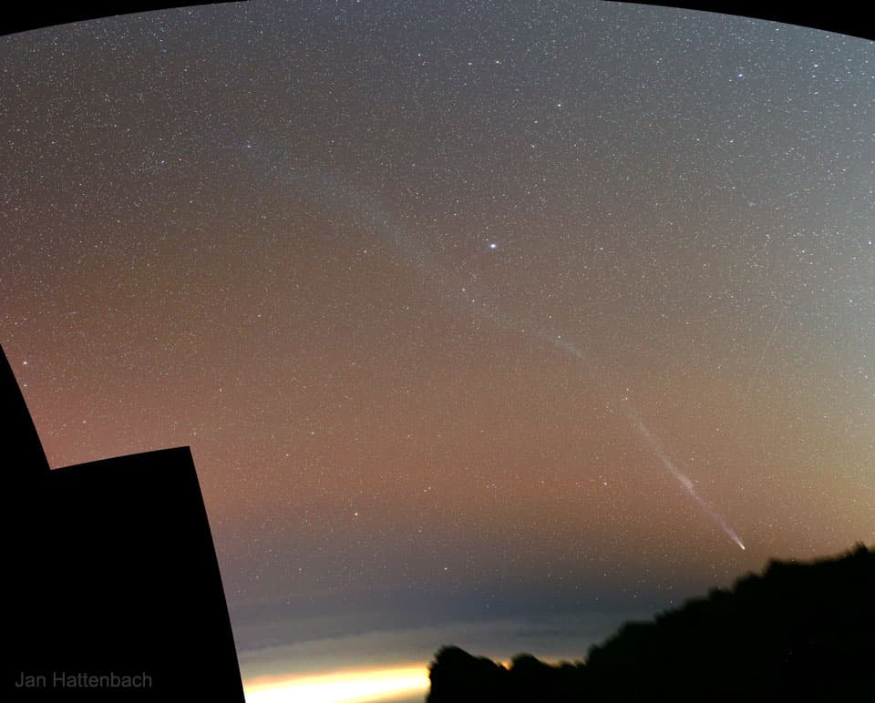 Comet Leonard's Long Tail Image